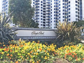 6363 Christie Ave, Emeryville, CA to rent Building Photo- Image 2 of 7