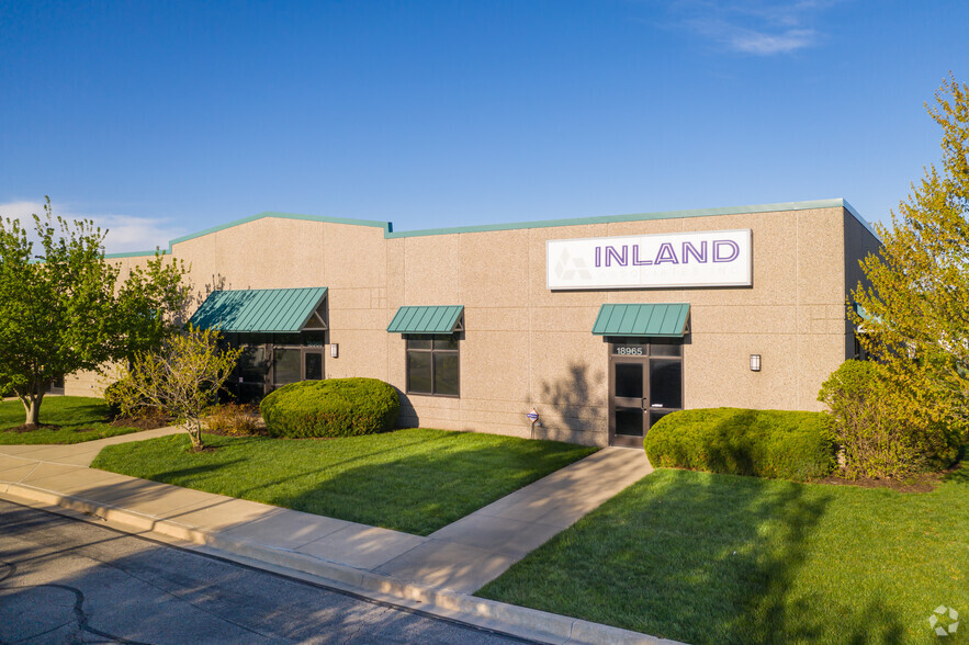 18973-18993 W 158th St, Olathe, KS for sale - Building Photo - Image 1 of 1