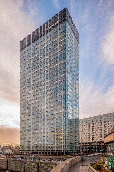 1 Terrasse Bellini, Puteaux to rent - Building Photo - Image 3 of 4