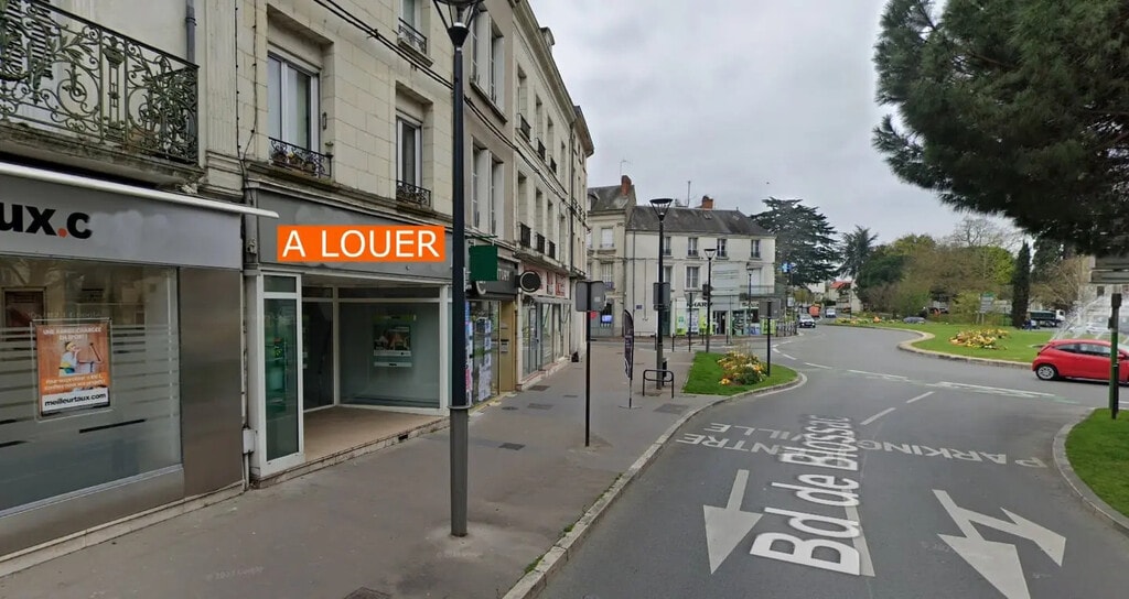 Location Commerce 140 m² - Photo 1