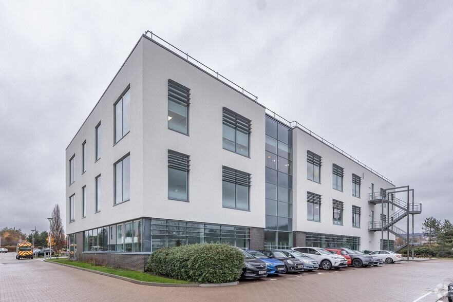 Unit 5220 Delta Way, Brockworth to rent - Building Photo - Image 3 of 3