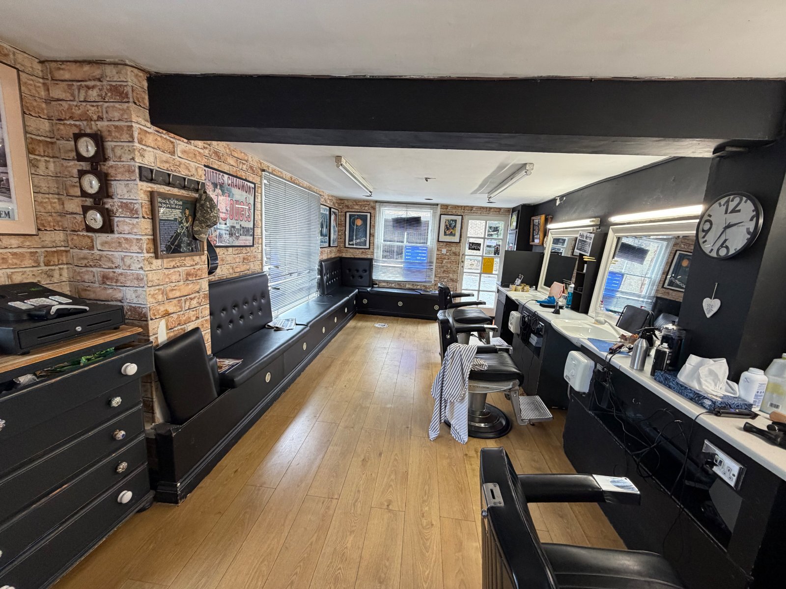 19-19A Turk St, Alton to rent Interior Photo- Image 1 of 3