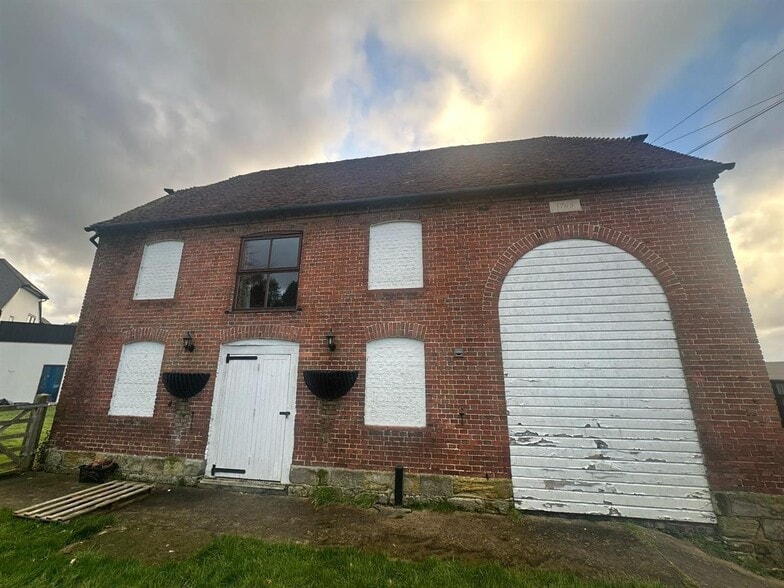 Wilderwick Rd, East Grinstead for sale - Building Photo - Image 1 of 1
