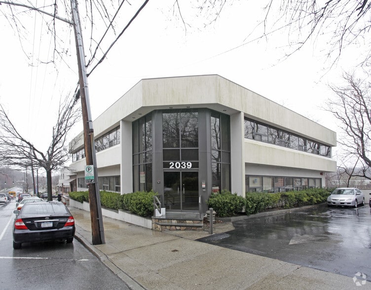 2039 Palmer Ave, Larchmont, NY for rent - Building Photo - Image 1 of 48