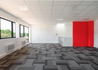 Industrial in Cormeilles-en-Parisis to rent - Interior Photo - Image 2 of 7