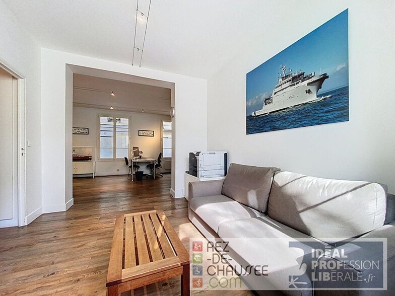 Office in Paris for sale - Building Photo - Image 2 of 5