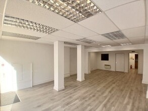90-91 High St, Huntingdon to rent Interior Photo- Image 2 of 3