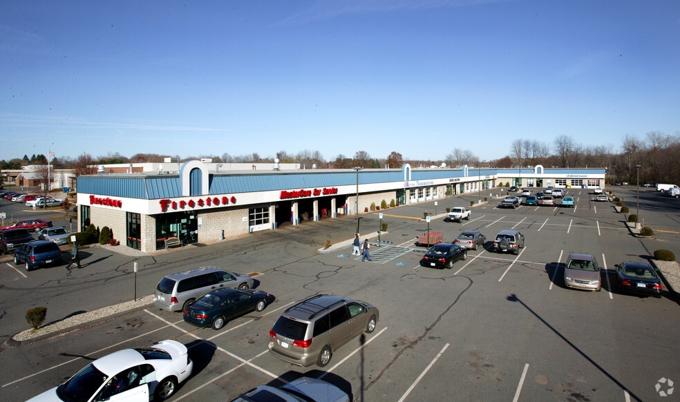 33 Palomba Dr, Enfield, CT for sale - Building Photo - Image 1 of 1