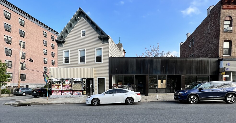 62 W 1st St, Mount Vernon, NY for sale - Building Photo - Image 1 of 1