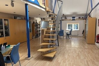 Bourne Valley Rd, Poole to rent Interior Photo- Image 1 of 5