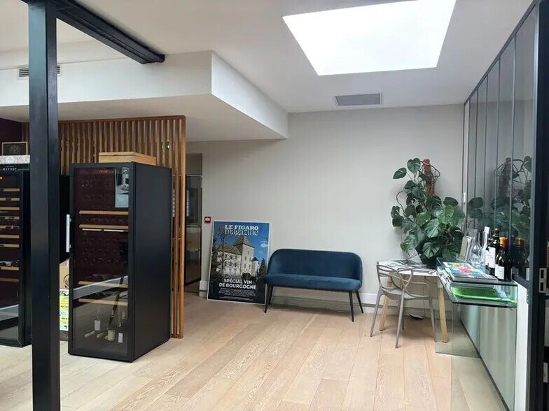 Office in Bordeaux to rent - Building Photo - Image 1 of 8