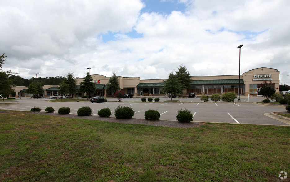 820-896 Gulley Dr, Clayton, NC for rent - Primary Photo - Image 1 of 6