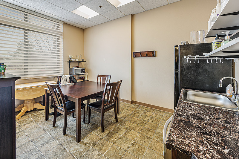 140 W Huffaker Ln, Reno, NV for rent - Building Photo - Image 3 of 17