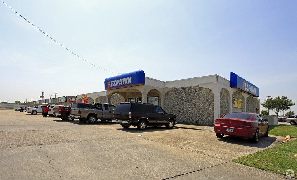 1900 Garth Rd, Baytown, TX for rent - Primary Photo - Image 1 of 5