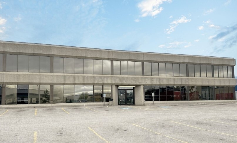 11224-11260 163rd St, Edmonton, AB to rent Building Photo- Image 1 of 4