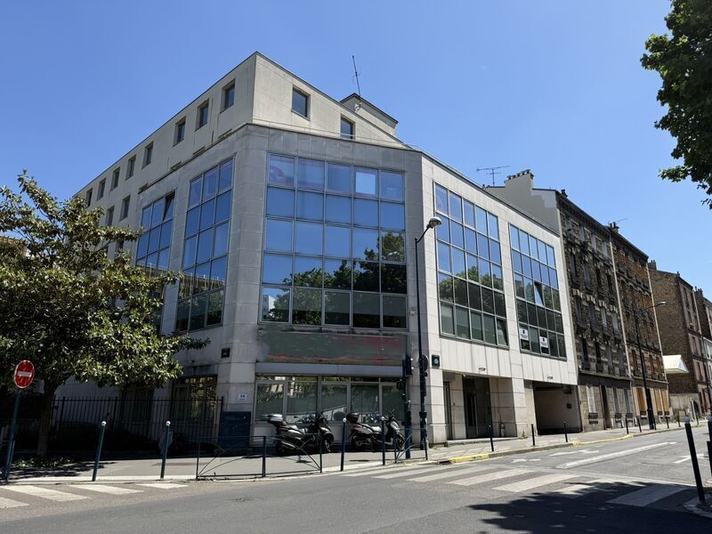 Office in Pantin to rent Building Photo- Image 1 of 12