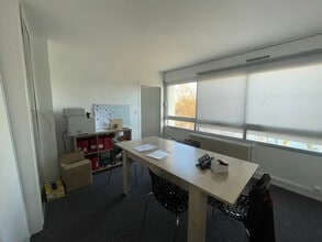 Office in Caluire-et-Cuire to rent Interior Photo- Image 2 of 5
