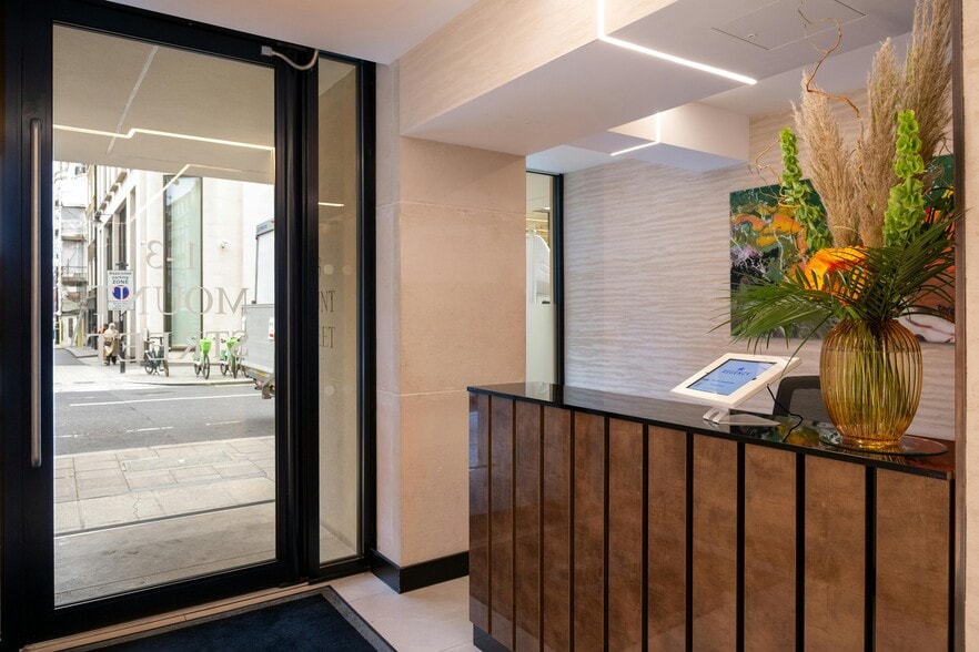 1-3 Mount St, London to rent - Building Photo - Image 2 of 4