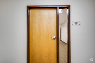 1955 University Ave W, Saint Paul, MN for rent Interior Photo- Image 1 of 5