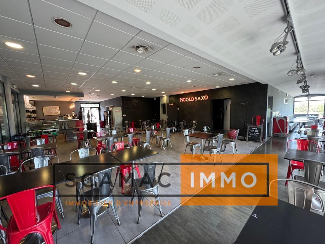 Retail in Aix-en-Provence for sale Interior Photo- Image 1 of 8