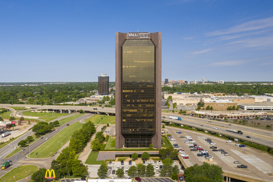 1601 Nw Expressway, Oklahoma City, OK for rent - Aerial Video - Image 2 of 15