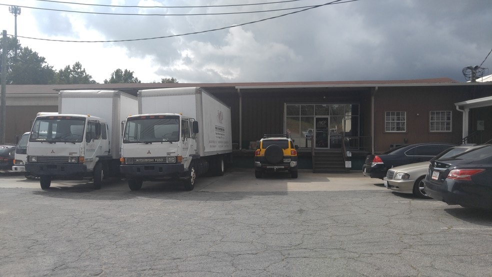 10 Dooley Ave, Savannah, GA to rent - Building Photo - Image 2 of 15