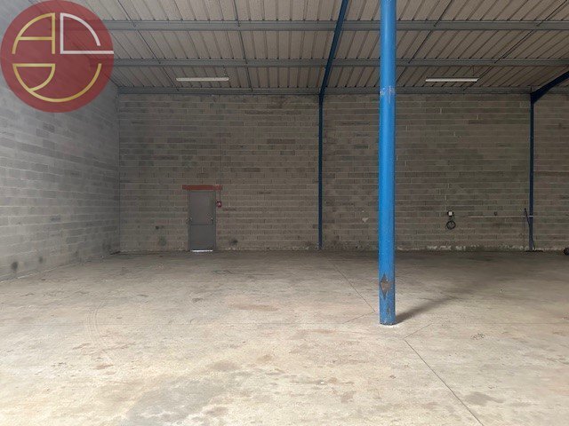 Industrial in Colomiers to rent - Interior Photo - Image 2 of 10