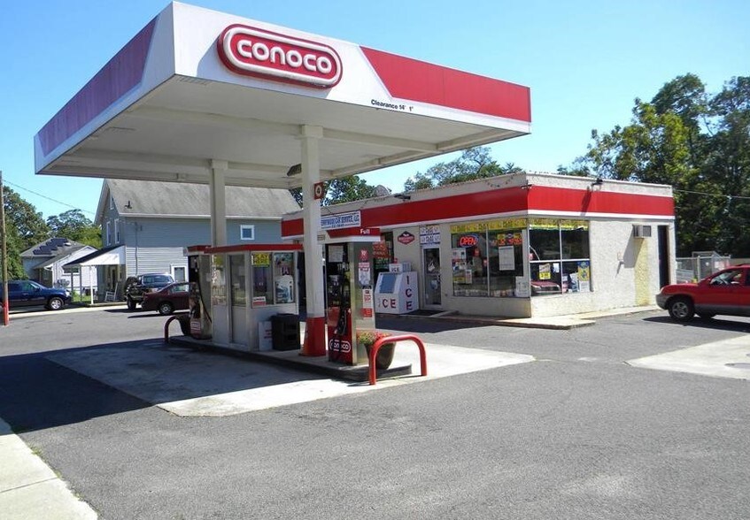 100 Chews Landing Rd, Clementon 08021 UK