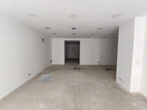 Retail in Salou, Tarragona to rent Interior Photo- Image 2 of 3