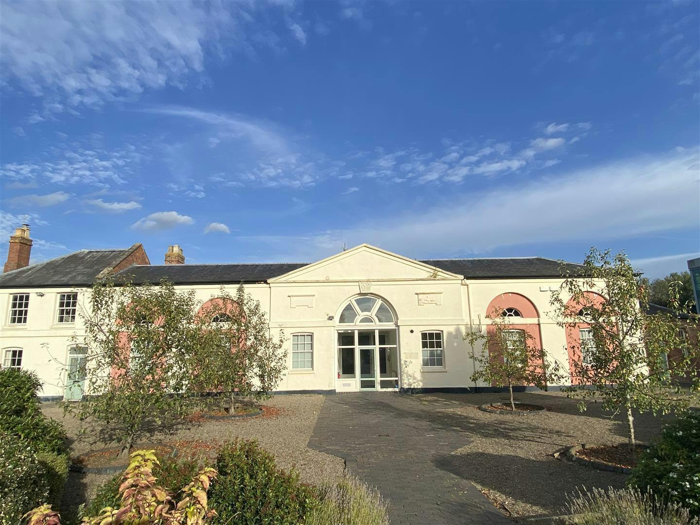 Droitwich Rd, Worcester to rent Building Photo- Image 1 of 25