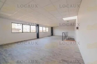 Light Industrial in Cormeilles-en-Parisis to rent Interior Photo- Image 2 of 2