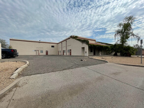 6820 Frier Drive, Glendale, AZ for rent Building Photo- Image 1 of 12