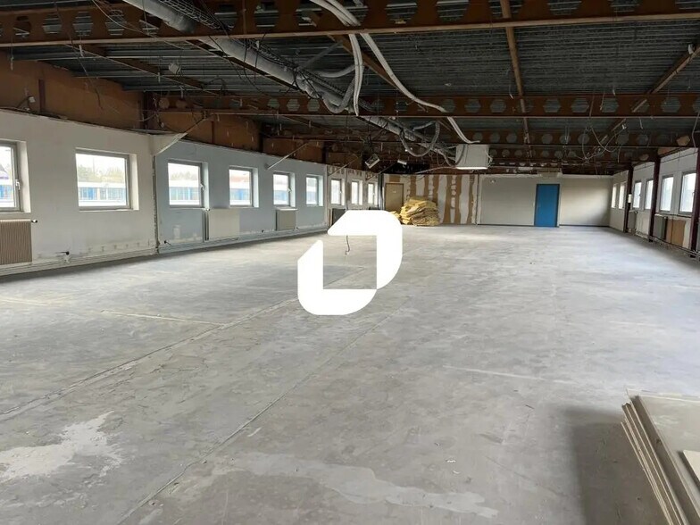 Office in Lesquin to rent - Interior Photo - Image 2 of 12