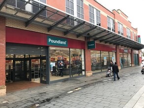Mercer Walk, Ellesmere Port to rent Building Photo- Image 1 of 1