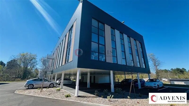 Vente Bureaux 66 m² - Photo 1