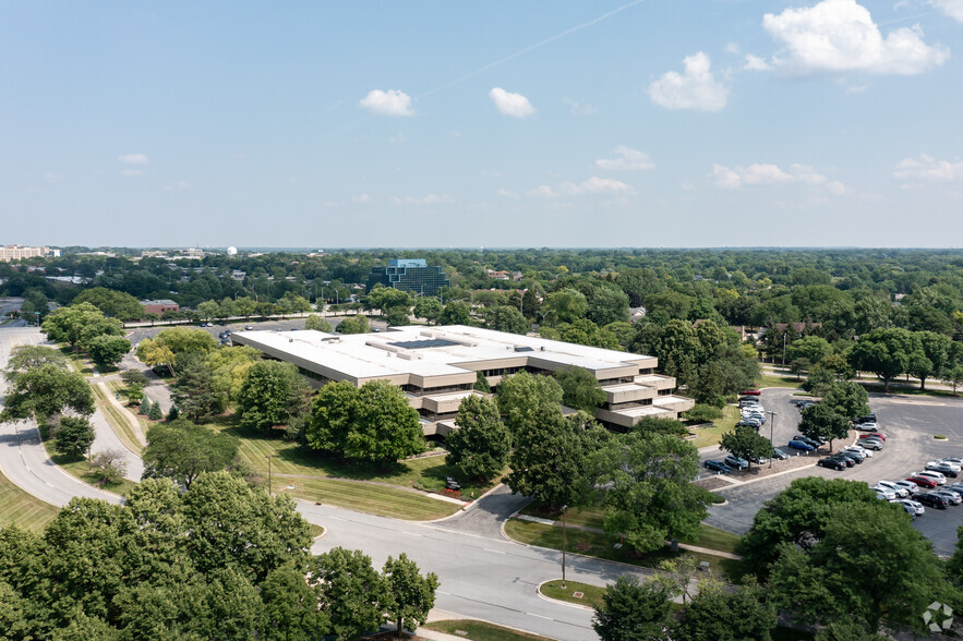 40 Shuman Blvd, Naperville, IL for rent - Aerial - Image 3 of 12