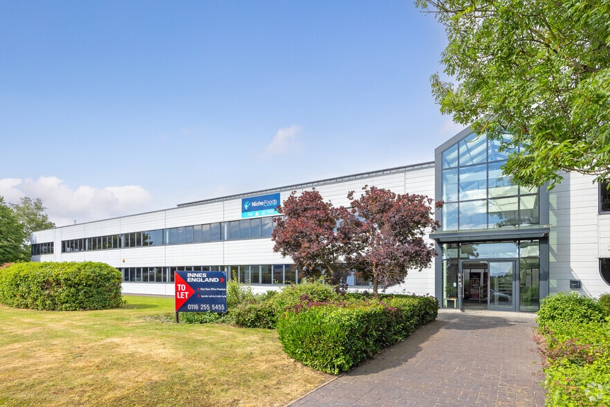 Meridian W, Leicester to rent - Primary Photo - Image 2 of 3