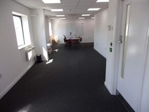 Oliver Close, Grays to rent Interior Photo- Image 1 of 1