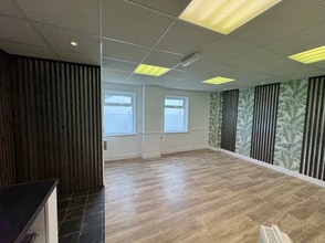 117B Dorchester Rd, Weymouth to rent Interior Photo- Image 2 of 3