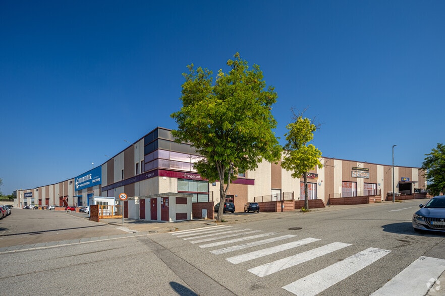 Carrer Progrés, 28, Abrera, Barcelona for sale - Primary Photo - Image 1 of 4