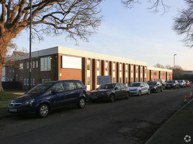 Church Rd, Crawley, RH11 0PQ UK