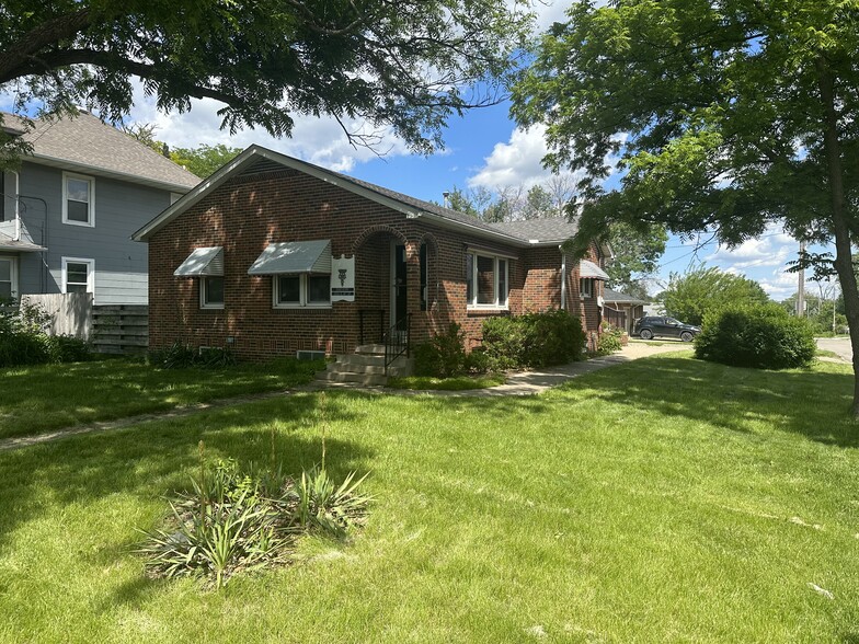 2601 E 14th St, Des Moines, IA for sale - Primary Photo - Image 1 of 5