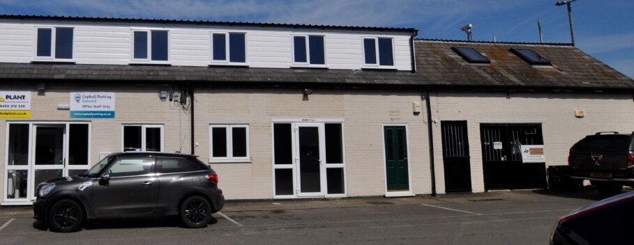 Effingham Rd, Copthorne for sale Primary Photo- Image 1 of 1