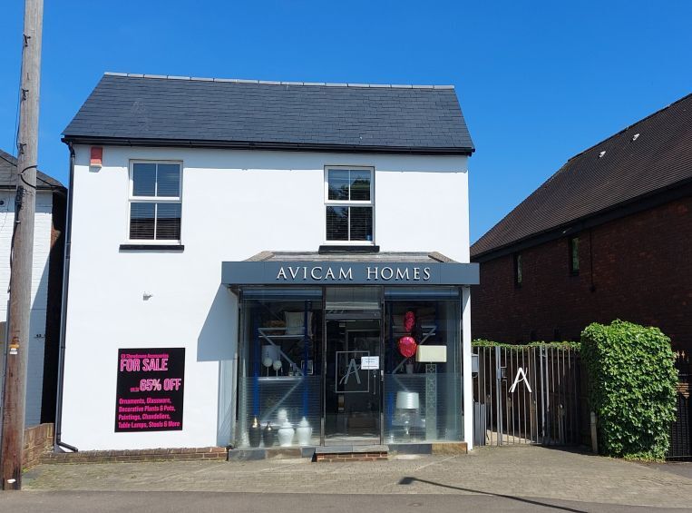 40 Anyards Rd, Cobham for sale - Primary Photo - Image 1 of 1