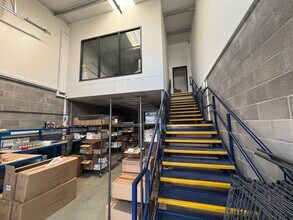 Richard Jones Rd, Minster Lovell to rent Interior Photo- Image 1 of 2