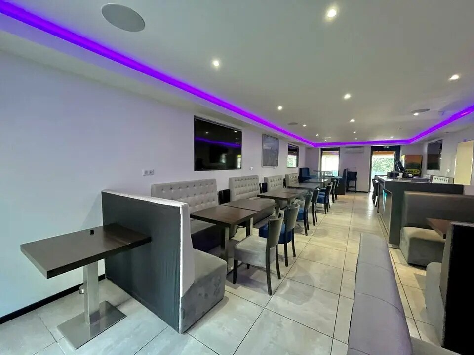 Vente Commerce 200 m² - Photo 1