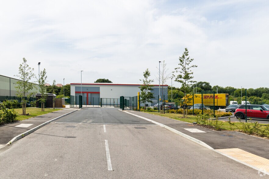 Unit 3 Great Easthall Way, Sittingbourne, ME10 3TF UK