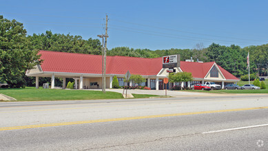 5106 S Thompson St, Springdale, AR for sale Primary Photo- Image 1 of 1