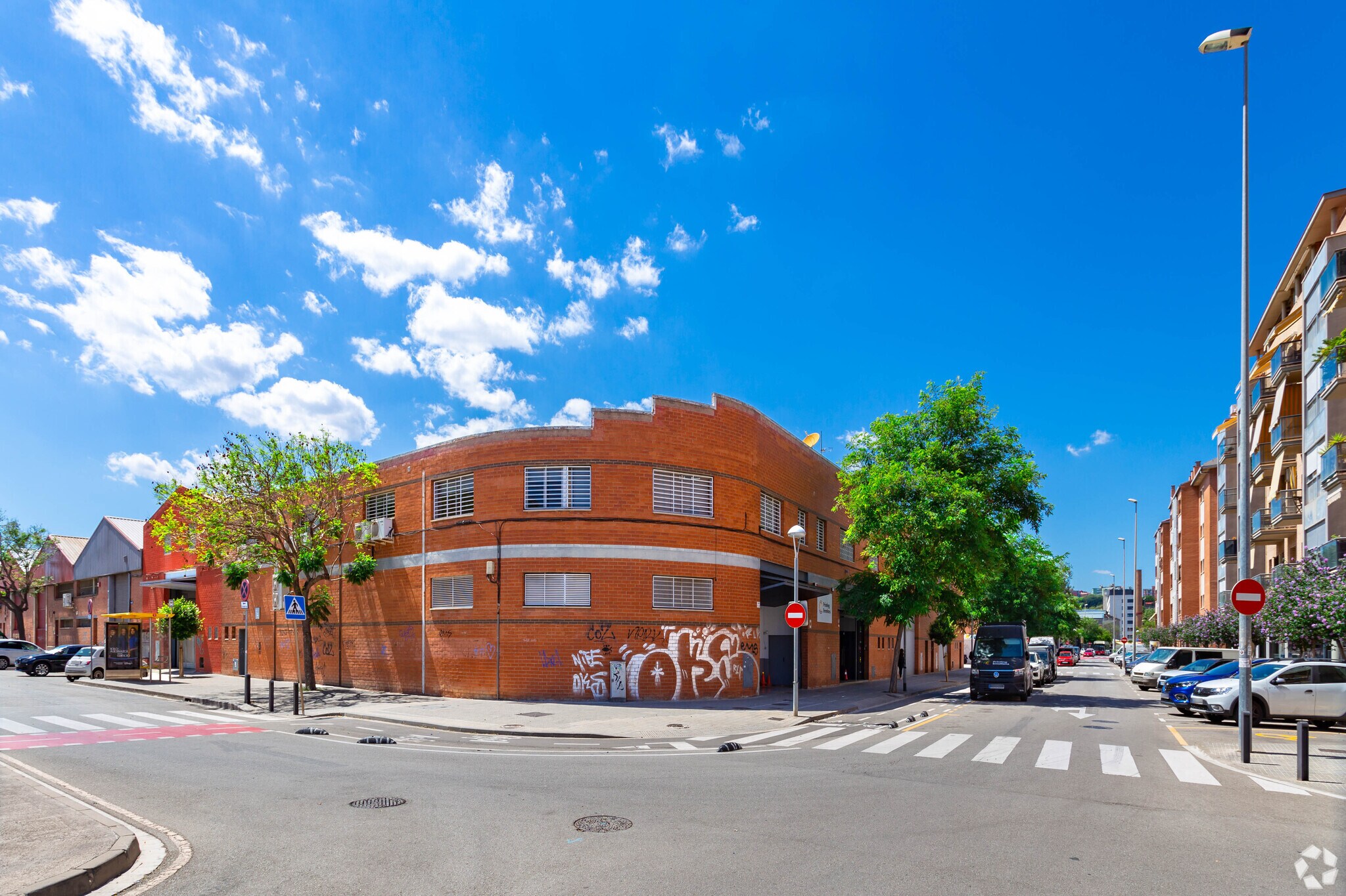 Industrial in Cornellà de Llobregat, Barcelona to rent Building Photo- Image 1 of 2