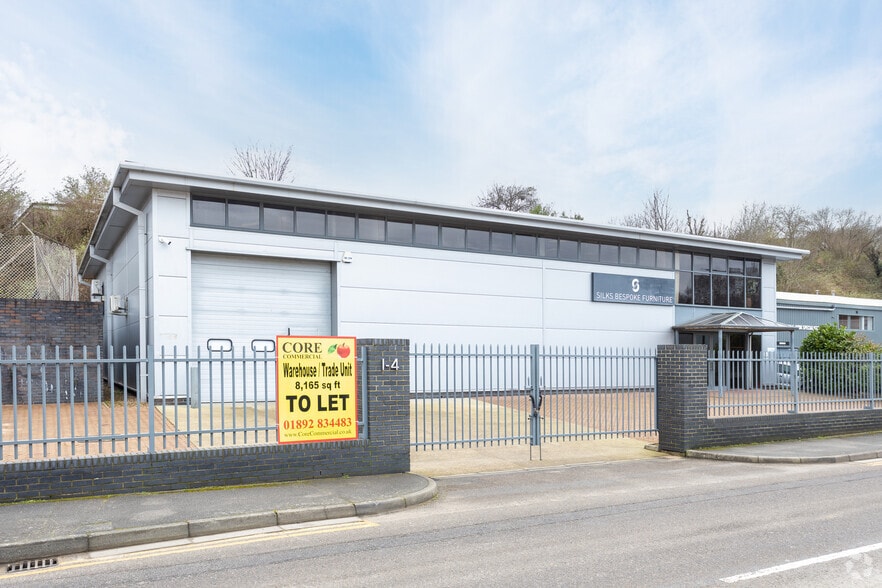Units 1-4 Chapman Way, Tunbridge Wells for sale - Primary Photo - Image 1 of 8
